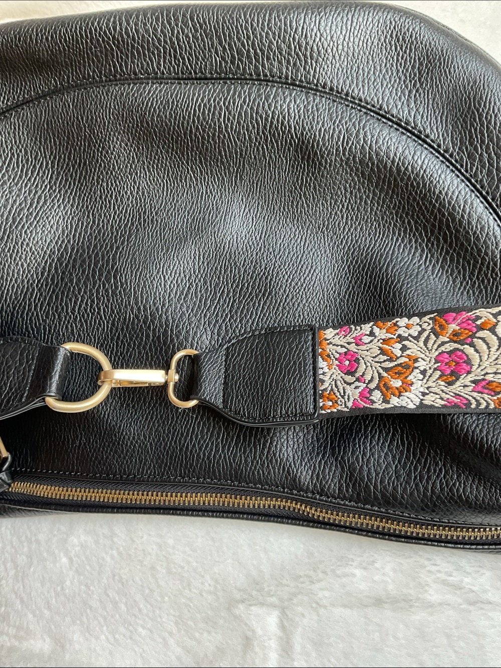 Anthropologie Urban Originals slouchy pebbled leather Crossbody Bag - Picture 7 of 11